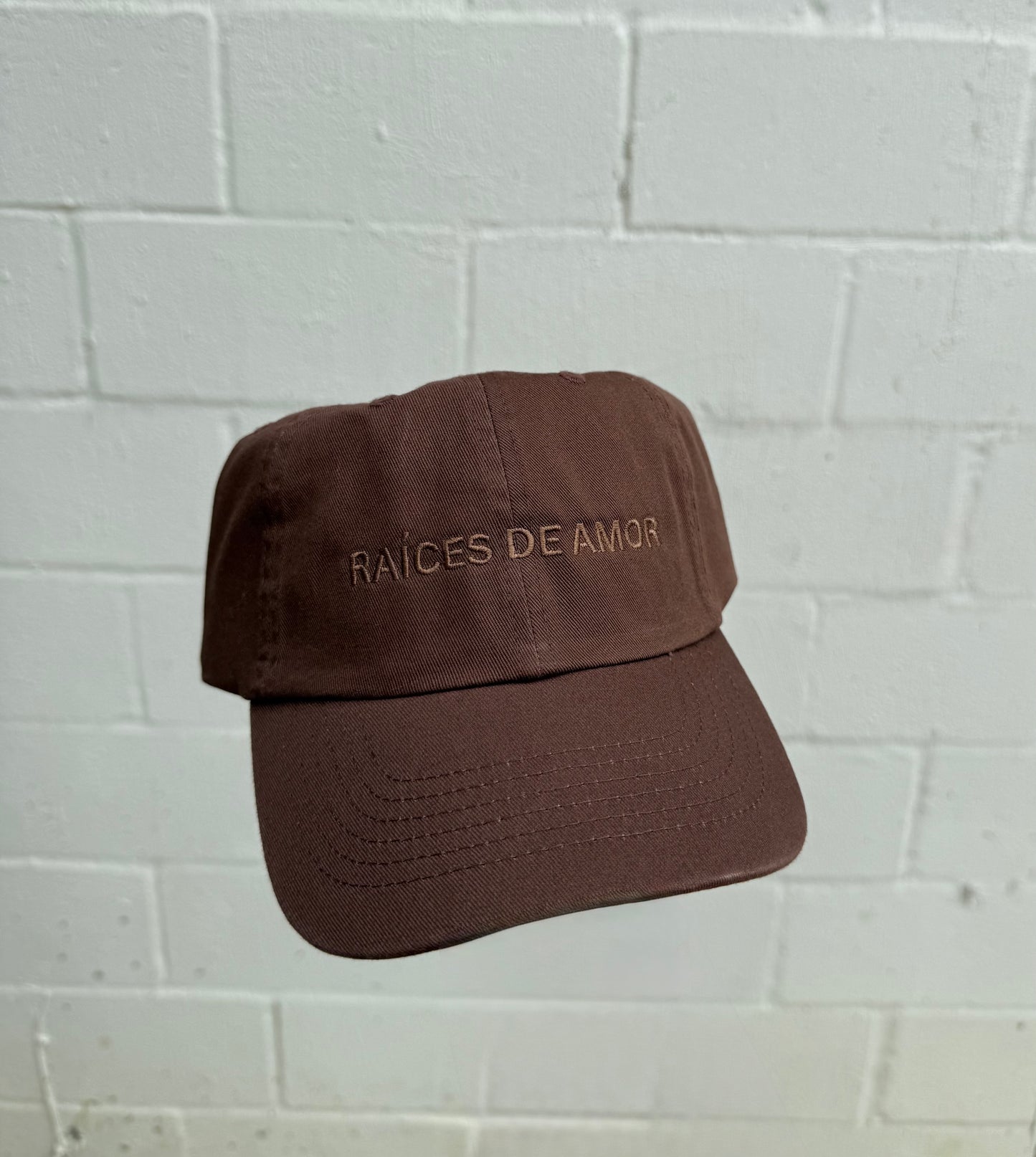 'Raíces De Amor' Brown Hat