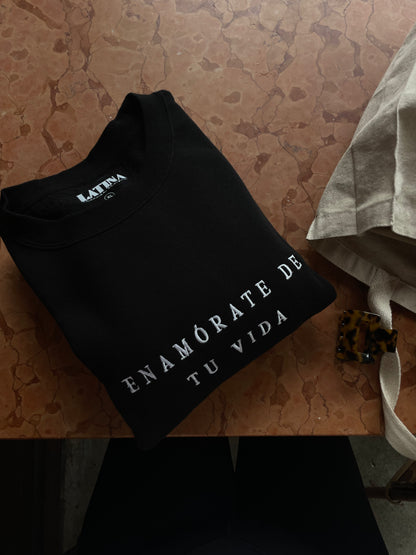 'Enamórate De Tu Vida' Embroidered Black Crewneck