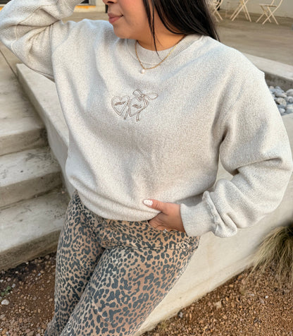 'Amor Mio' Embroidered Fleece Crewneck