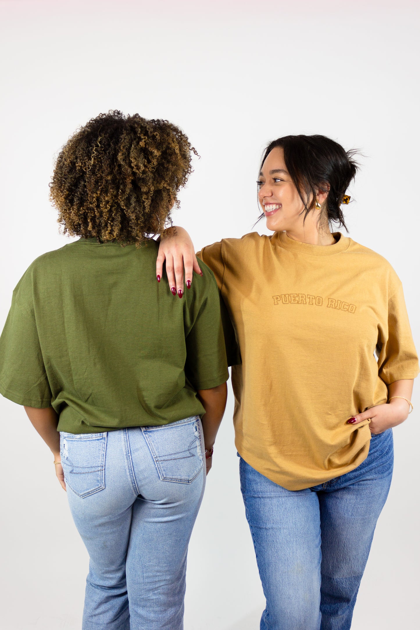 Unisex Embroidered 'Costa Rica' 🇨🇷 Shirt (Size L)