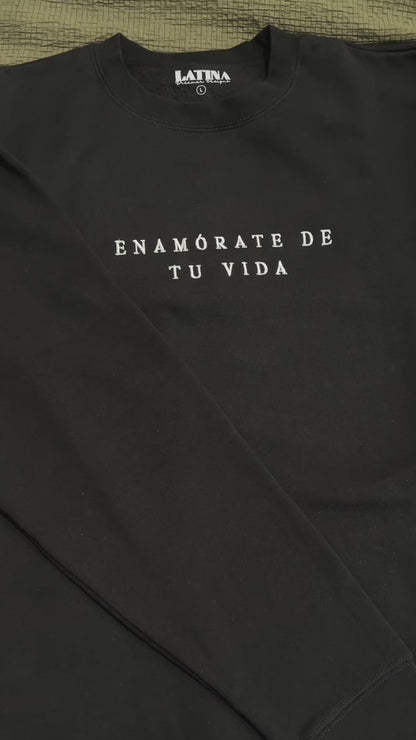 'Enamórate De Tu Vida' Embroidered Black Crewneck